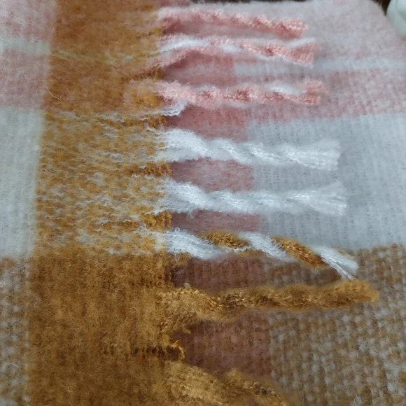 Plaid Scarf - Picture 3 of 5